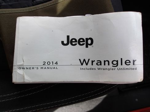 Used 2014 Jeep Wrangler Unlimited Sahara w/ Mopar Chrome Edition Group AWD/4WD image 25
