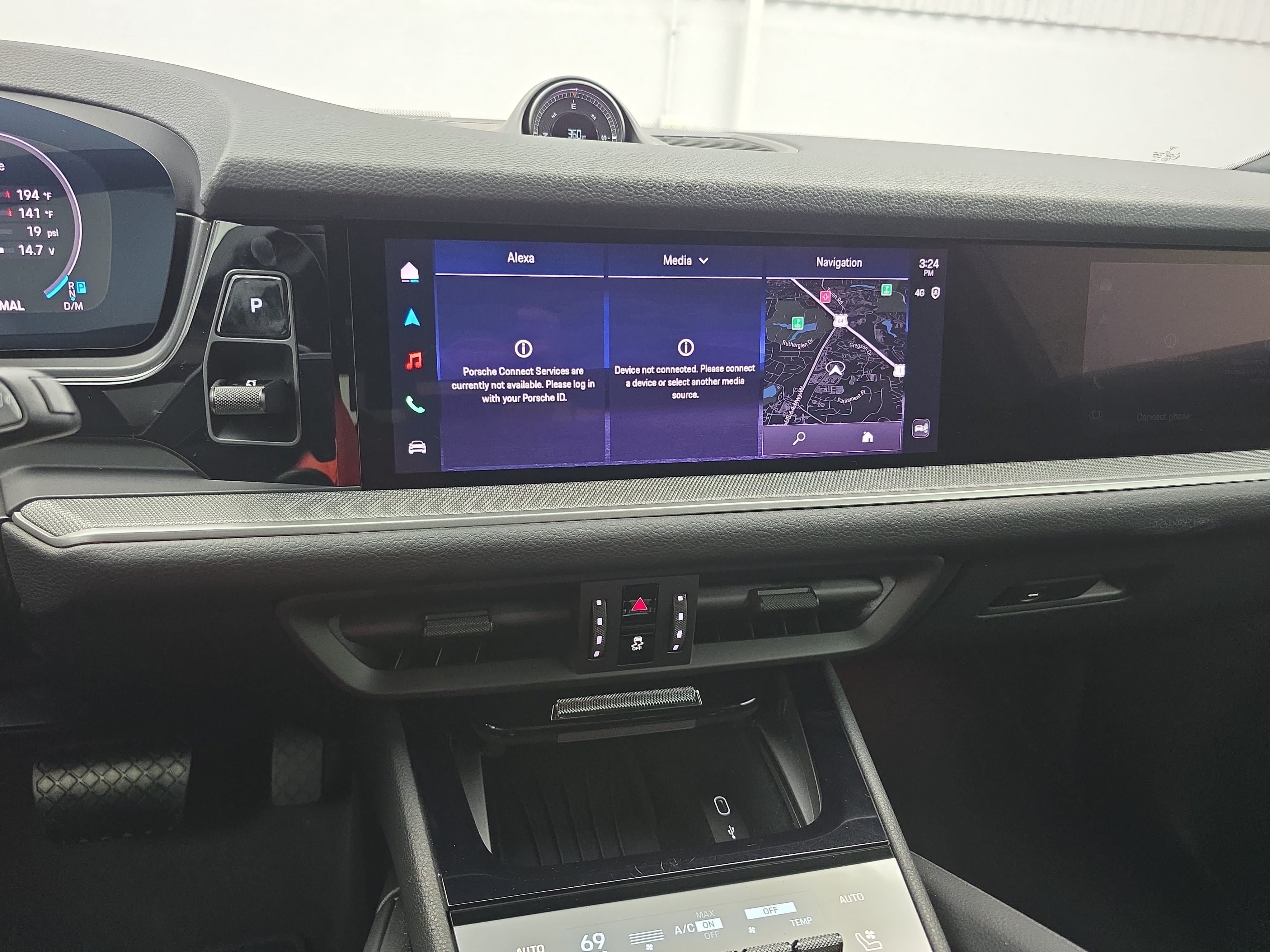 Certified 2026 Porsche Cayenne AWD/4WD image 22