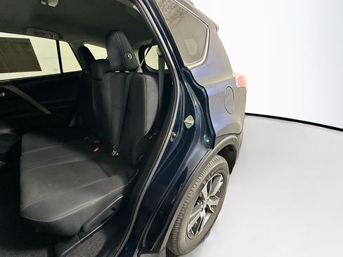 Used 2017 Toyota RAV4 XLE FWD image 25