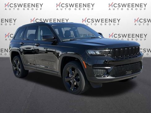 New 2025 Jeep Grand Cherokee Altitude image 7