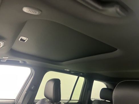 New 2025 Jeep Grand Cherokee 4WD image 11