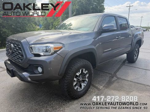 Used 2020 Toyota Tacoma TRD Off-Road w/ Technology Package AWD/4WD image 1