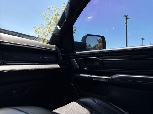 Used 2020 RAM 1500 Limited AWD/4WD image 18