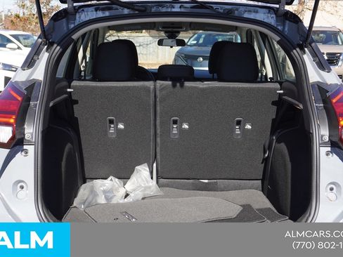 Used 2024 Nissan Kicks SV FWD image 10