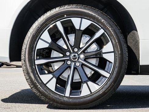 New 2026 Volvo XC60 B5 Plus w/ Protection Package Premier image 17