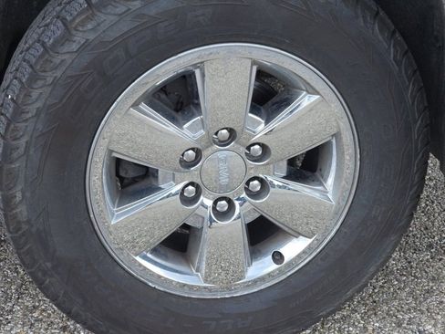 Used 2013 GMC Sierra 1500 SLT w/ Chrome Essentials Package AWD/4WD image 8