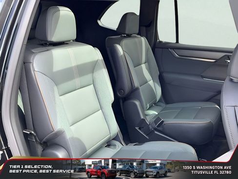 New 2026 GMC Acadia AT4 w/ Luxury Package image 17