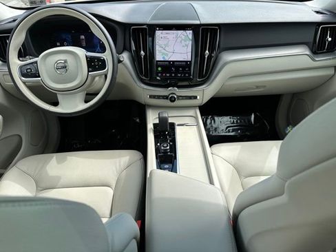 Certified 2024 Volvo XC60 B5 Core w/ Protection Package Premier AWD/4WD image 14