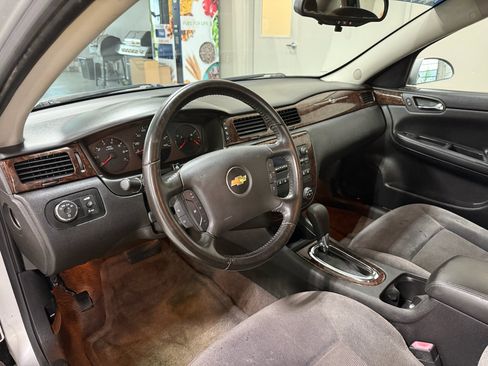 Used 2014 Chevrolet Impala Limited LS FWD image 9