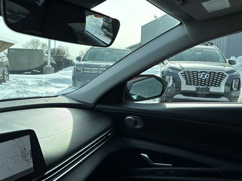 Used 2023 Hyundai Elantra SEL w/ Convenience Package image 22