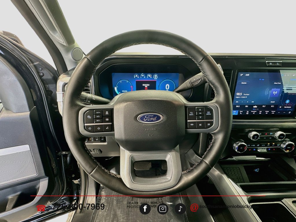 Used 2025 Ford F350 Lariat w/ Lariat Ultimate Package AWD/4WD image 12