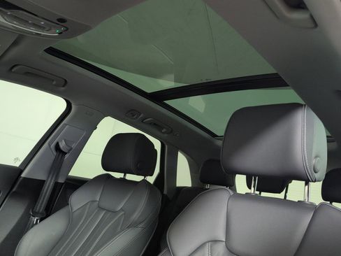 Certified 2024 Audi Q5 2.0T Premium image 18