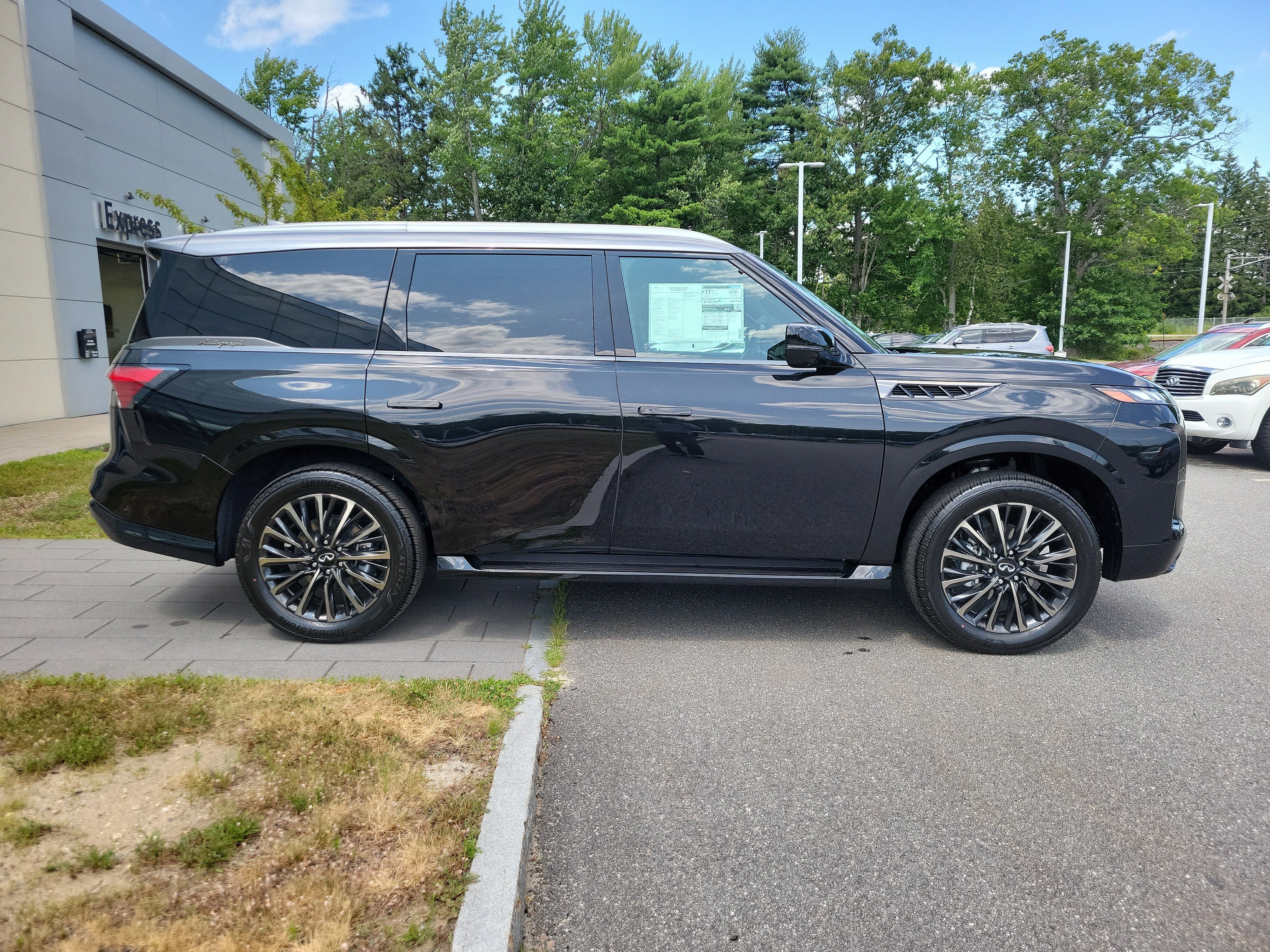 New 2027 INFINITI QX80 Autograph AWD/4WD image 8