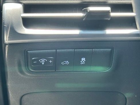 Used 2025 Hyundai Santa Cruz SEL FWD image 19