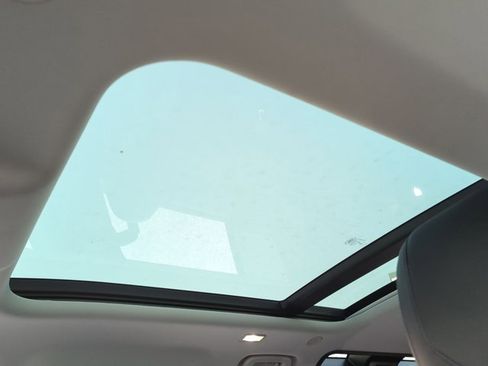 Used 2020 Land Rover Defender 110 S image 15