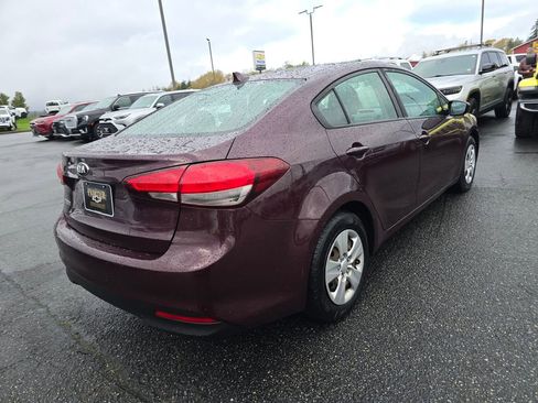 Used 2017 Kia Forte LX image 4