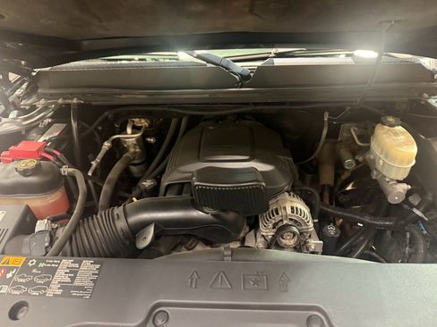 Used 2014 GMC Sierra 2500 Denali w/ Suspension Package, Off-Road image 31