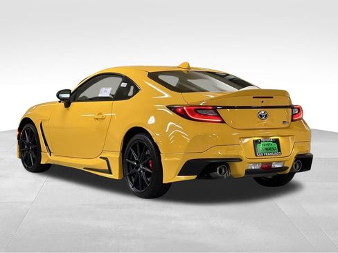 New 2026 Toyota GR86 YUZU Limited image 3