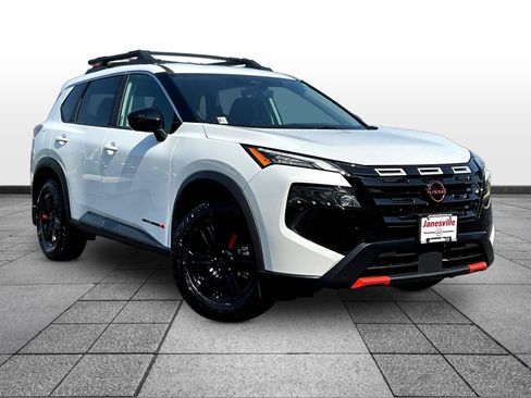 Certified 2026 Nissan Rogue SV AWD/4WD image 1