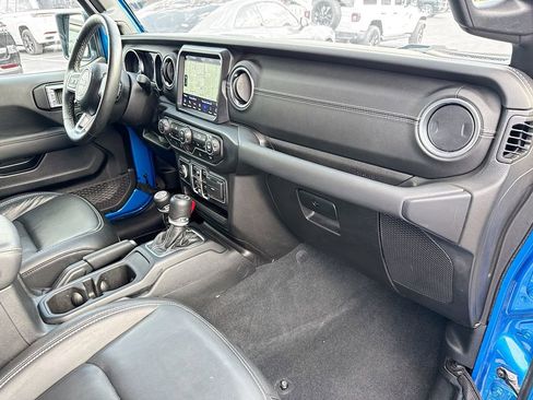 Used 2023 Jeep Wrangler Unlimited Sahara w/ Cold Weather Group image 32