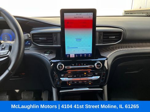 Used 2021 Ford Explorer Platinum w/ Equipment Group 601A image 4