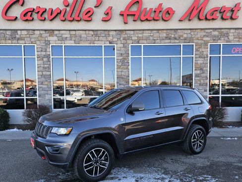 Used 2019 Jeep Grand Cherokee Trailhawk image 1