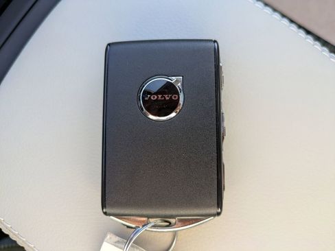 New 2026 Volvo XC40 B5 Plus w/ Climate Package image 30