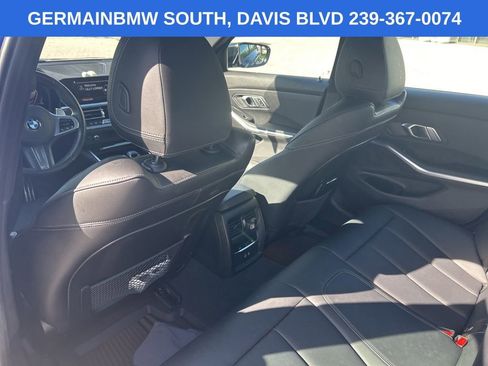 Used 2022 BMW 330i Sedan w/ M Sport Package image 19