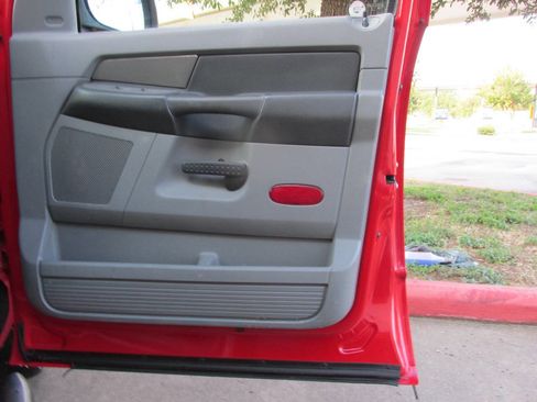 Used 2008 Dodge Ram 1500 Truck ST image 21