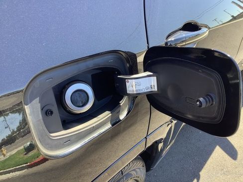 Used 2023 Jeep Compass High Altitude w/ Driver Assist Group I image 33