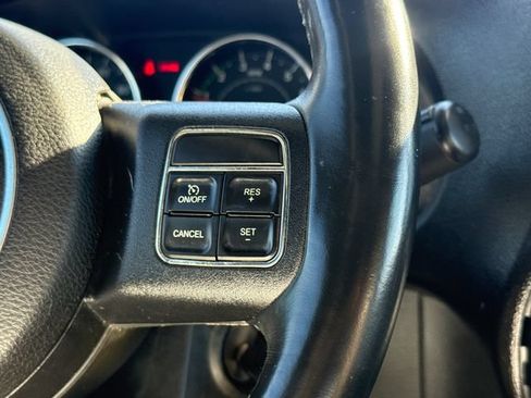 Used 2012 Jeep Wrangler Unlimited Rubicon w/ Dual Top Group AWD/4WD image 28