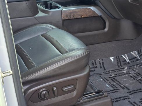 Used 2021 GMC Sierra 3500 Denali w/ Technology Package image 9