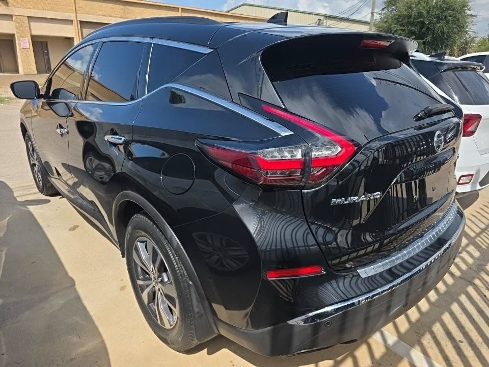 Used 2022 Nissan Murano SV FWD image 2