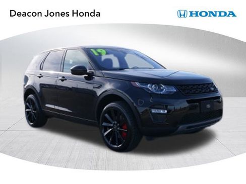 Used 2019 Land Rover Discovery Sport SE image 1
