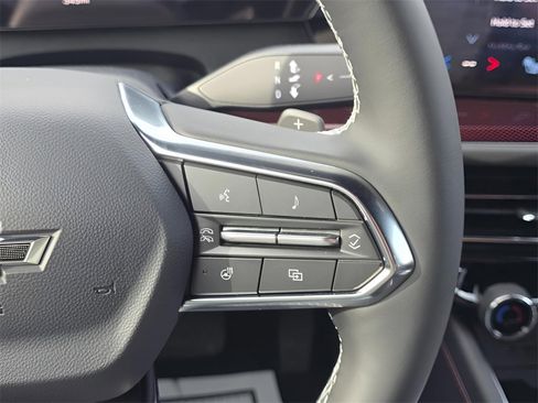 New 2026 Chevrolet Traverse Z71 w/ Driver Confidence Package image 24