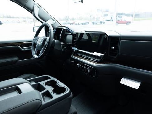 New 2026 GMC Sierra 1500 SLE image 34