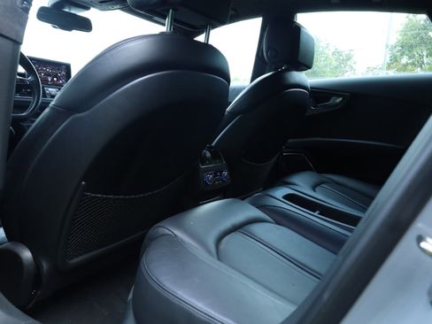 Used 2017 Audi RS 7 Prestige image 32