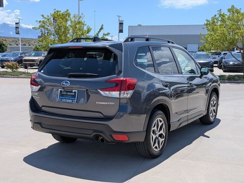 Used 2024 Subaru Forester Premium AWD/4WD image 6