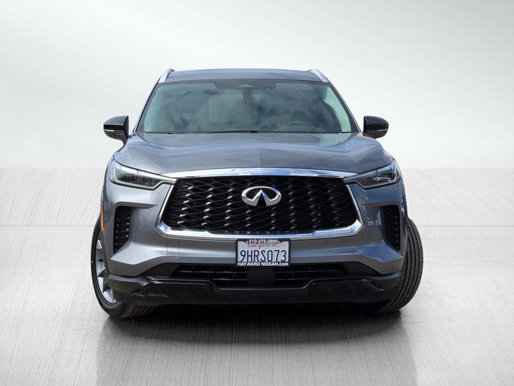 Used 2023 INFINITI QX60 Luxe w/ Cargo Package AWD/4WD image 3