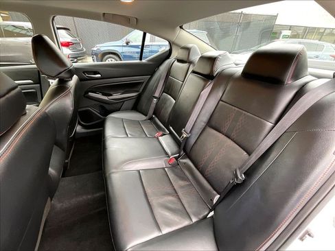 Used 2024 Nissan Altima 2.5 SR w/ SR Premium Package AWD/4WD image 15
