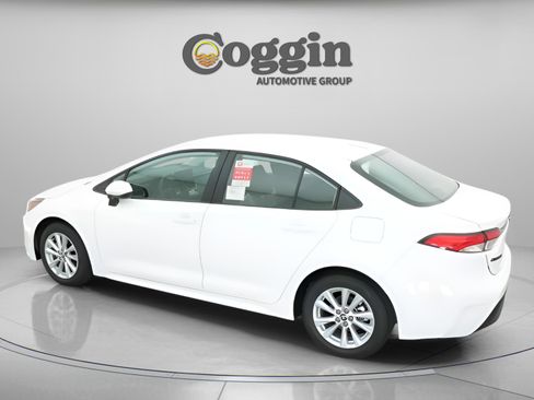 New 2026 Toyota Corolla LE image 5