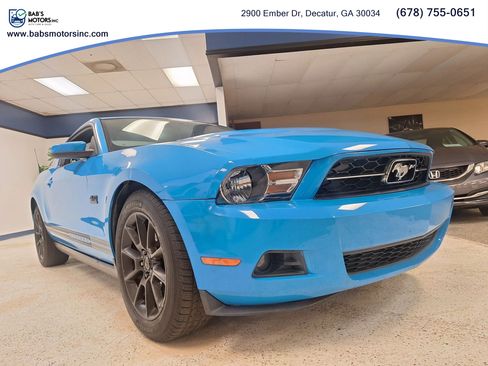 Used 2010 Ford Mustang Coupe RWD image 18