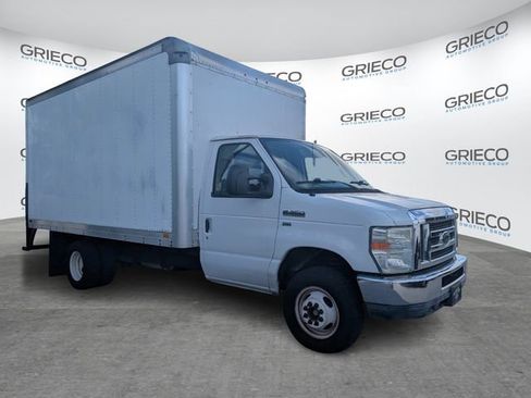Used 2014 Ford E-350 and Econoline 350 Super Duty image 1