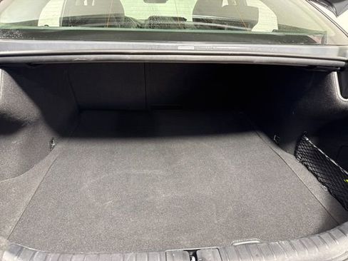 Used 2025 Genesis G70 2.5T image 19