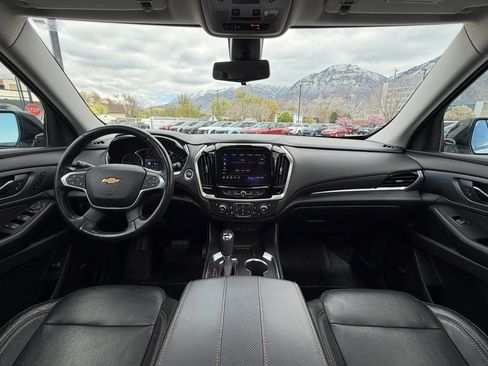 Used 2020 Chevrolet Traverse Premier w/ Redline Edition AWD/4WD image 19