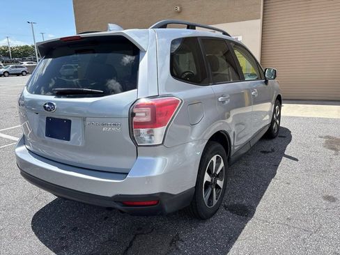Used 2017 Subaru Forester 2.5i Premium AWD/4WD image 3