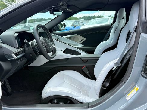 Used 2025 Chevrolet Corvette Stingray Preferred Conv w/ Z51 Performance Package RWD image 18