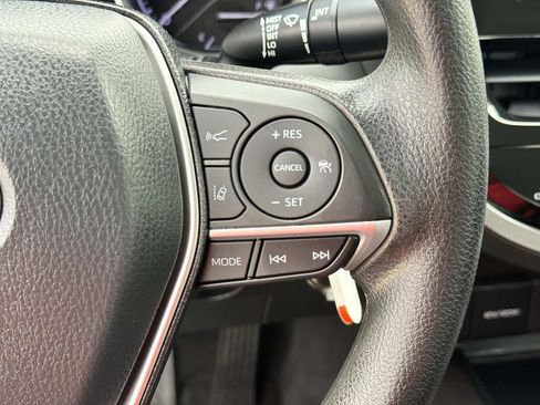 Used 2021 Toyota Camry LE FWD image 27