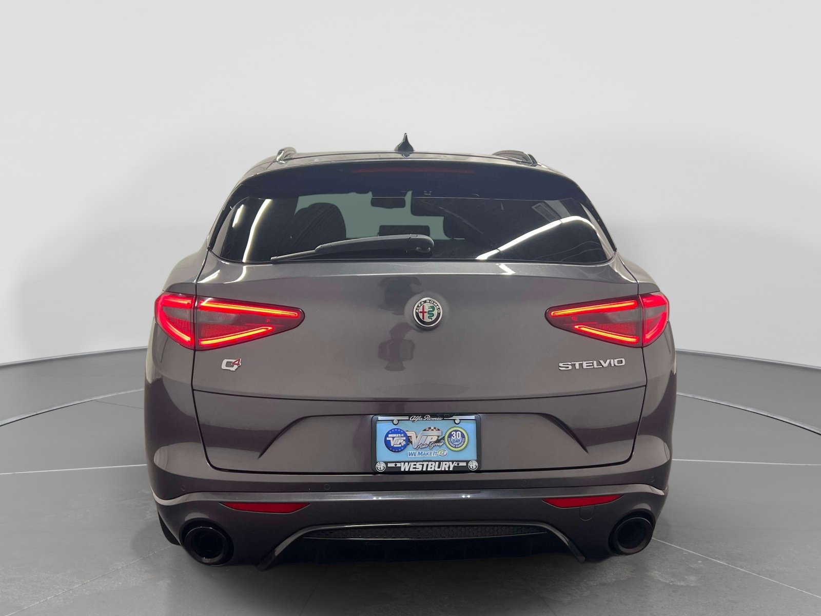 Used 2023 Alfa Romeo Stelvio Veloce AWD/4WD image 6