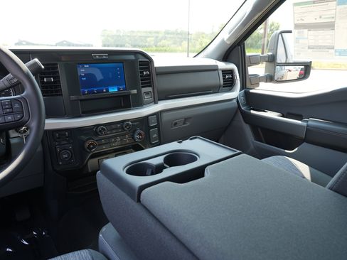 New 2026 Ford F250 XLT w/ FX4 Off-Road Package AWD/4WD image 23